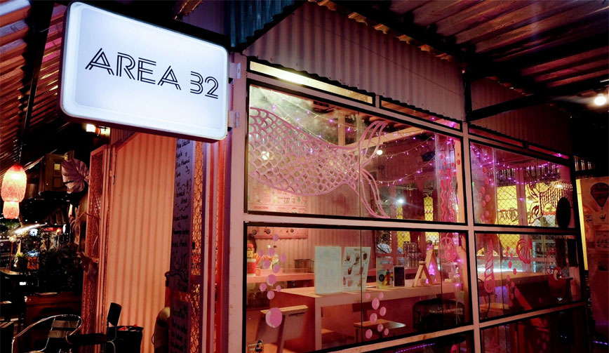 AREA12 